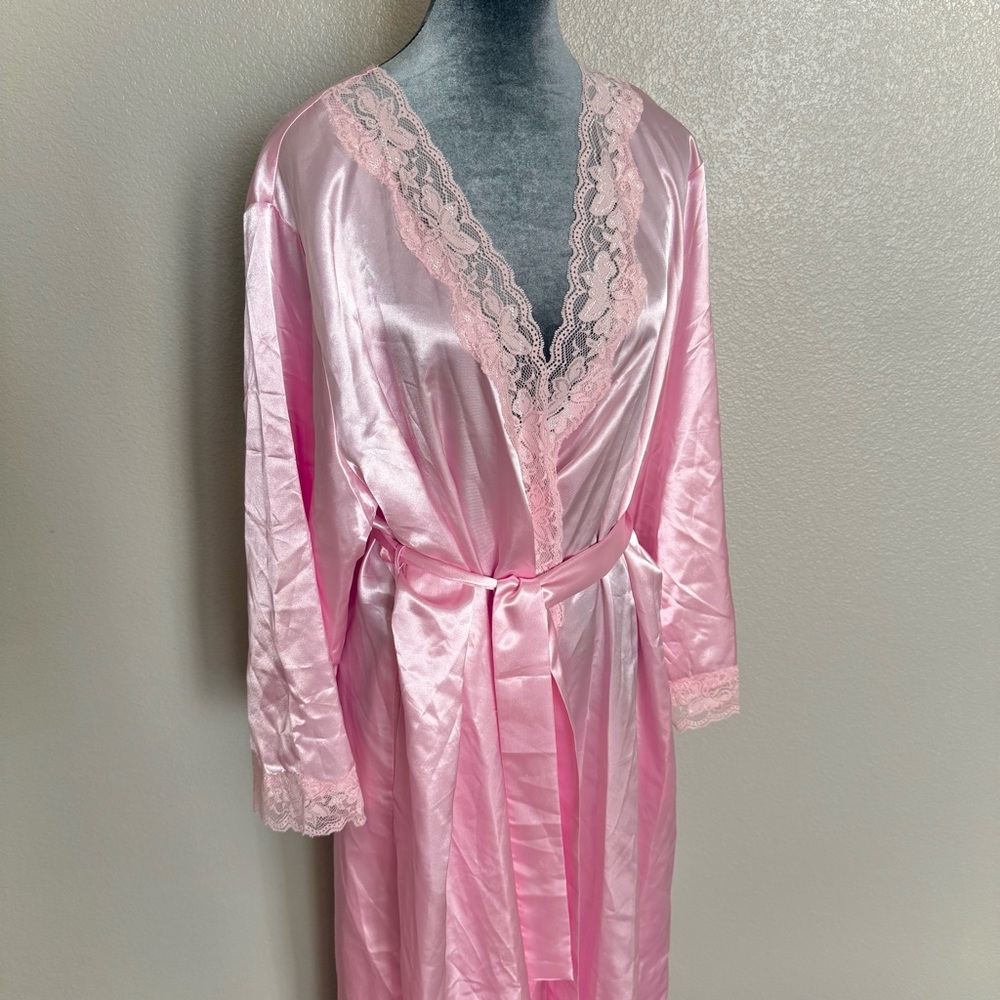 Amoureuse Women's Large Pink Lace Trim Robe